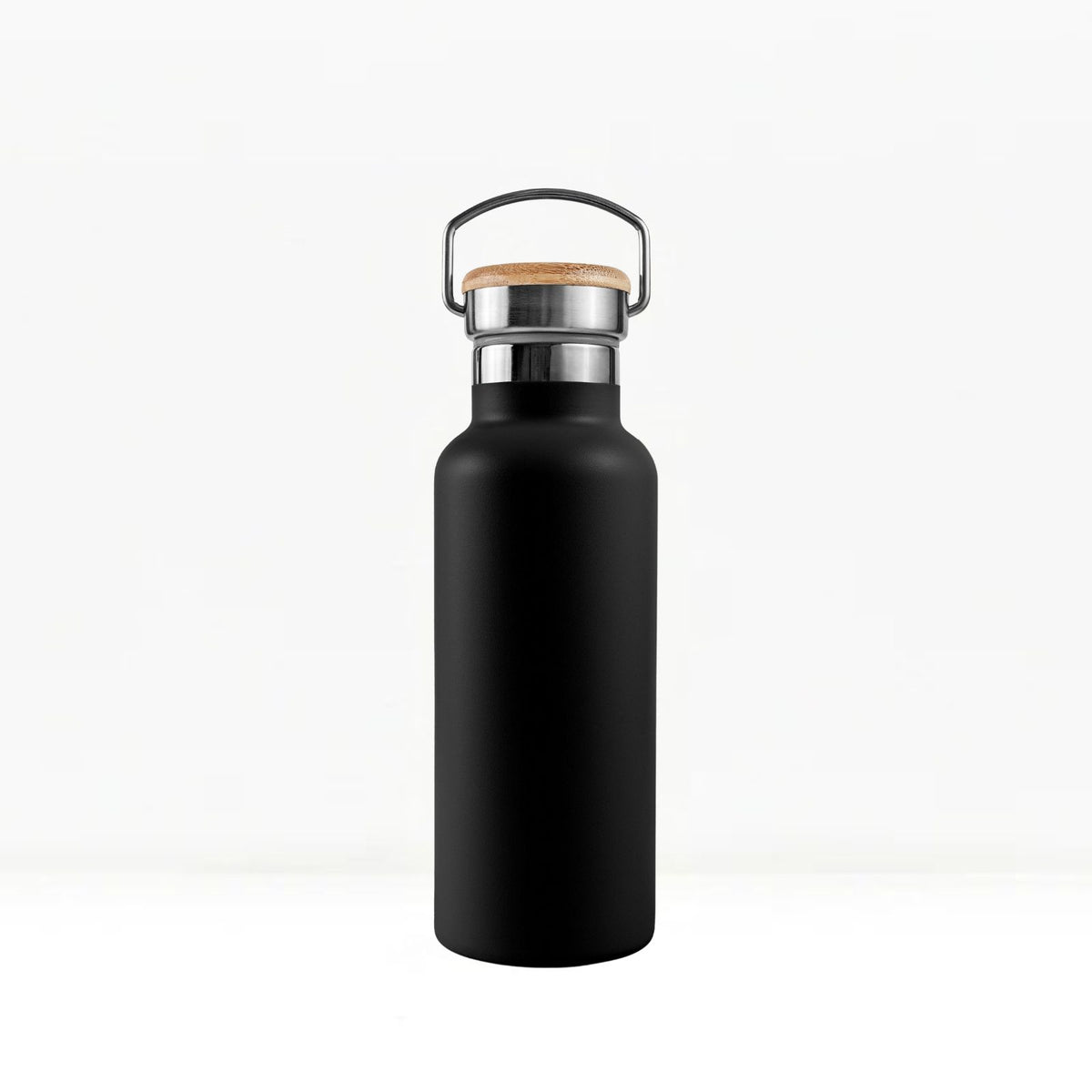bambaw stainless steel water bottle insulated in black colour 500ml on white background