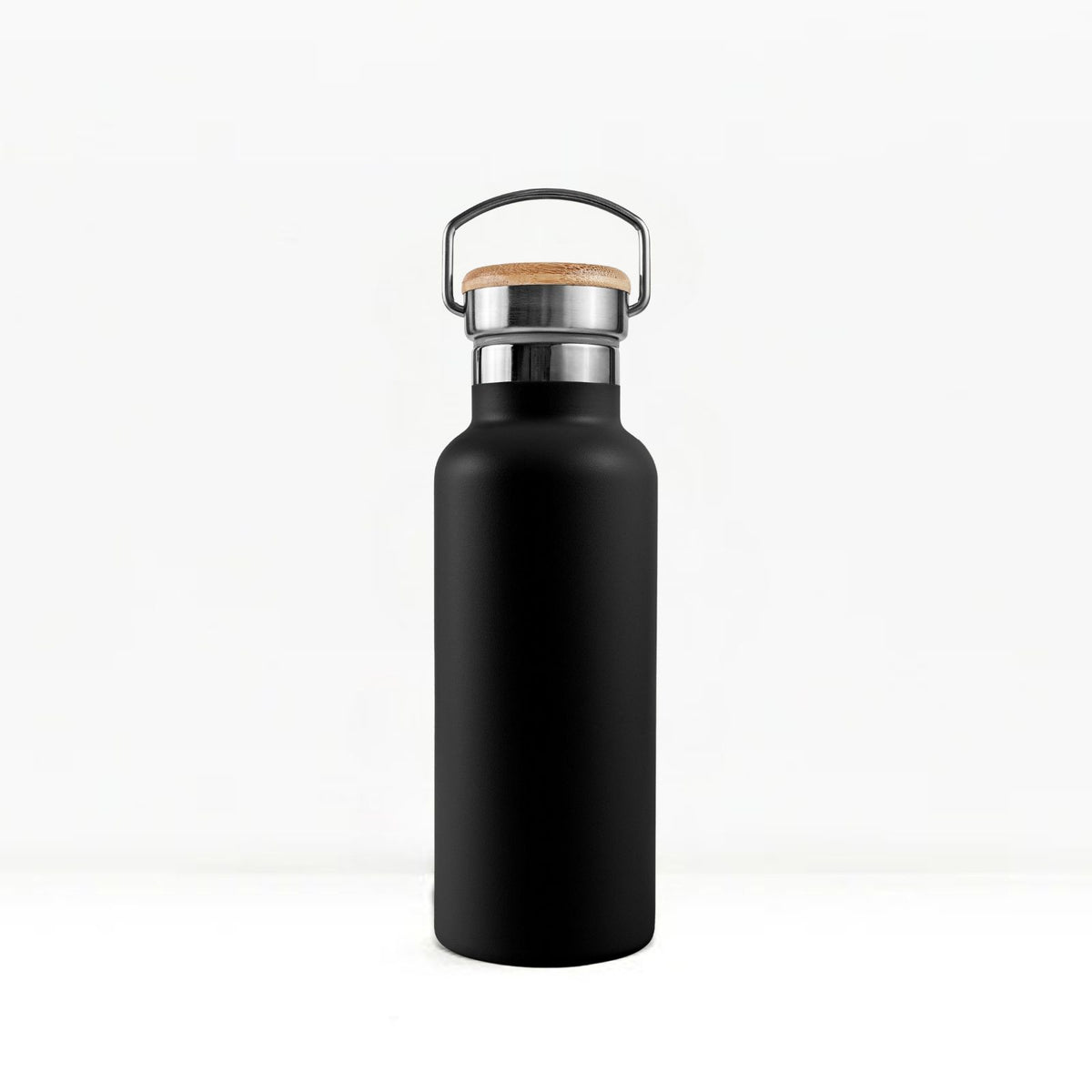 bambaw stainless steel water bottle insulated in black colour 500ml on white background
