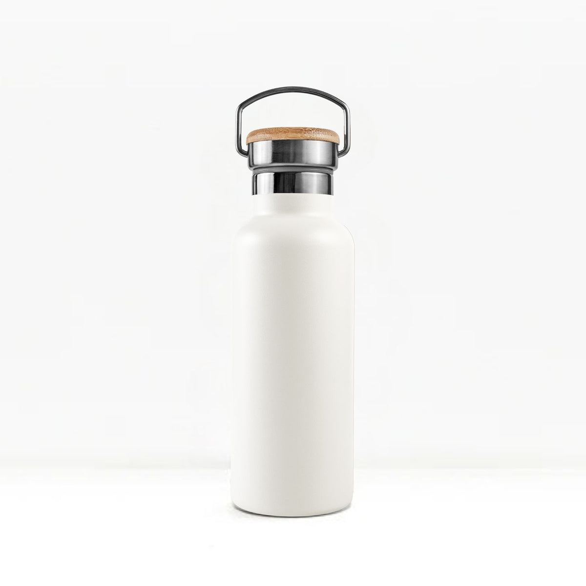 bambaw stainless steel water bottle insulated in white colour 500ml on white background