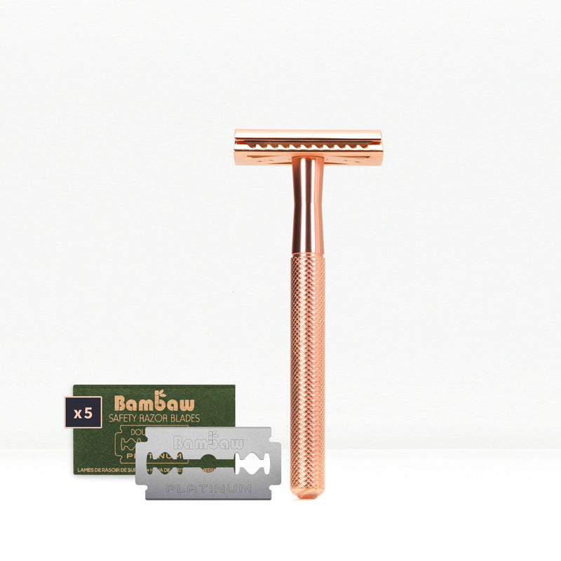 Safety razor with a set of razor blades on a white background, featuring the brand 'Bambaw'.